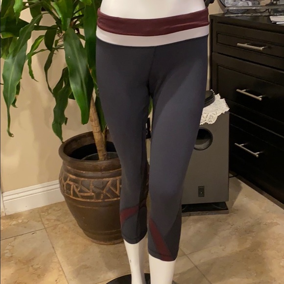 Lululemon Athletics Women Sport Jogging Pants zipper in back  size 8 - Picture 3 of 15